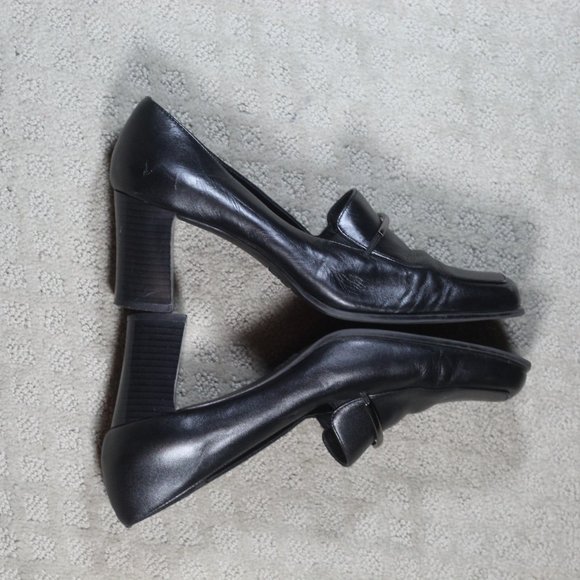 Mootsies Tootsies Size 9M Black Leather 3" Block Heel Loafers - Picture 4 of 6